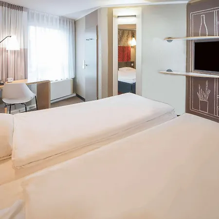 Ibis Heidelberg Hauptbahnhof Hotel Exterior photo